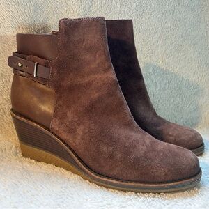 Cole Haan Women’s Brown Wedge Ankle Boots, size 9 (SH03)